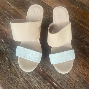 A New Day Women's Tan and Cream Sandals